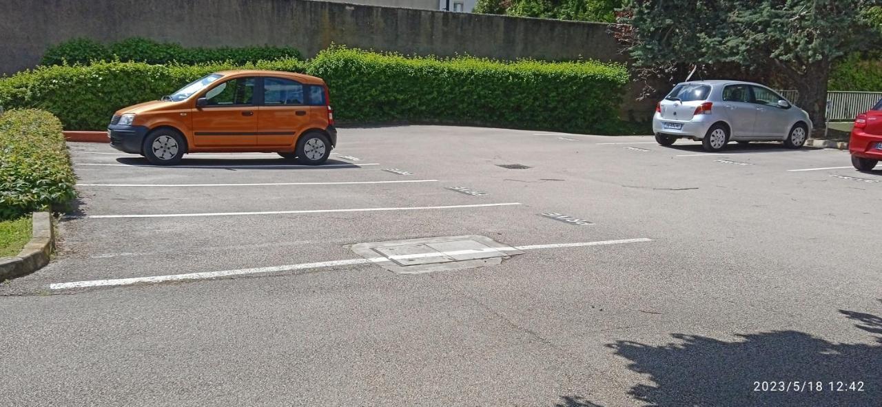 Le Phenix A Internet Haut Debit & Parking Ντιζόν Εξωτερικό φωτογραφία