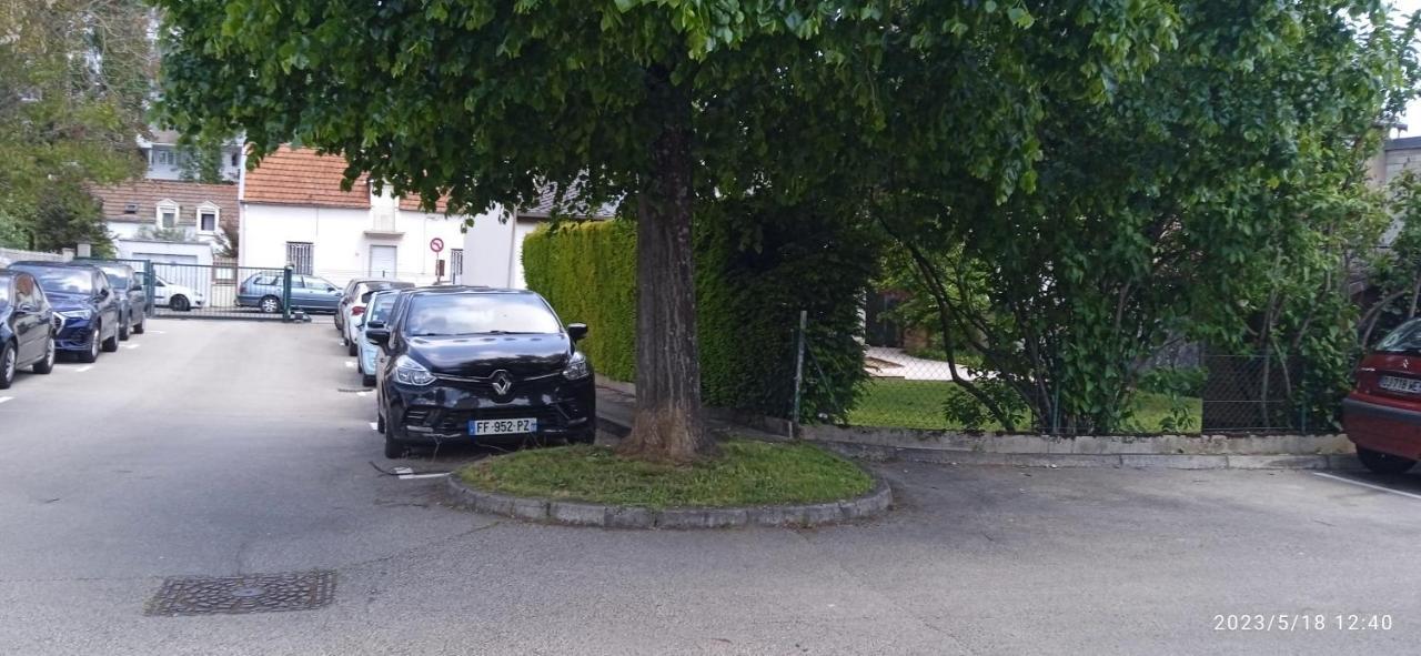 Le Phenix A Internet Haut Debit & Parking Ντιζόν Εξωτερικό φωτογραφία
