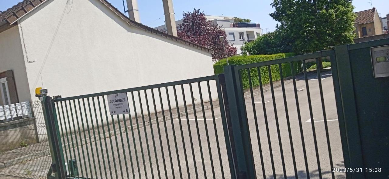Le Phenix A Internet Haut Debit & Parking Ντιζόν Εξωτερικό φωτογραφία